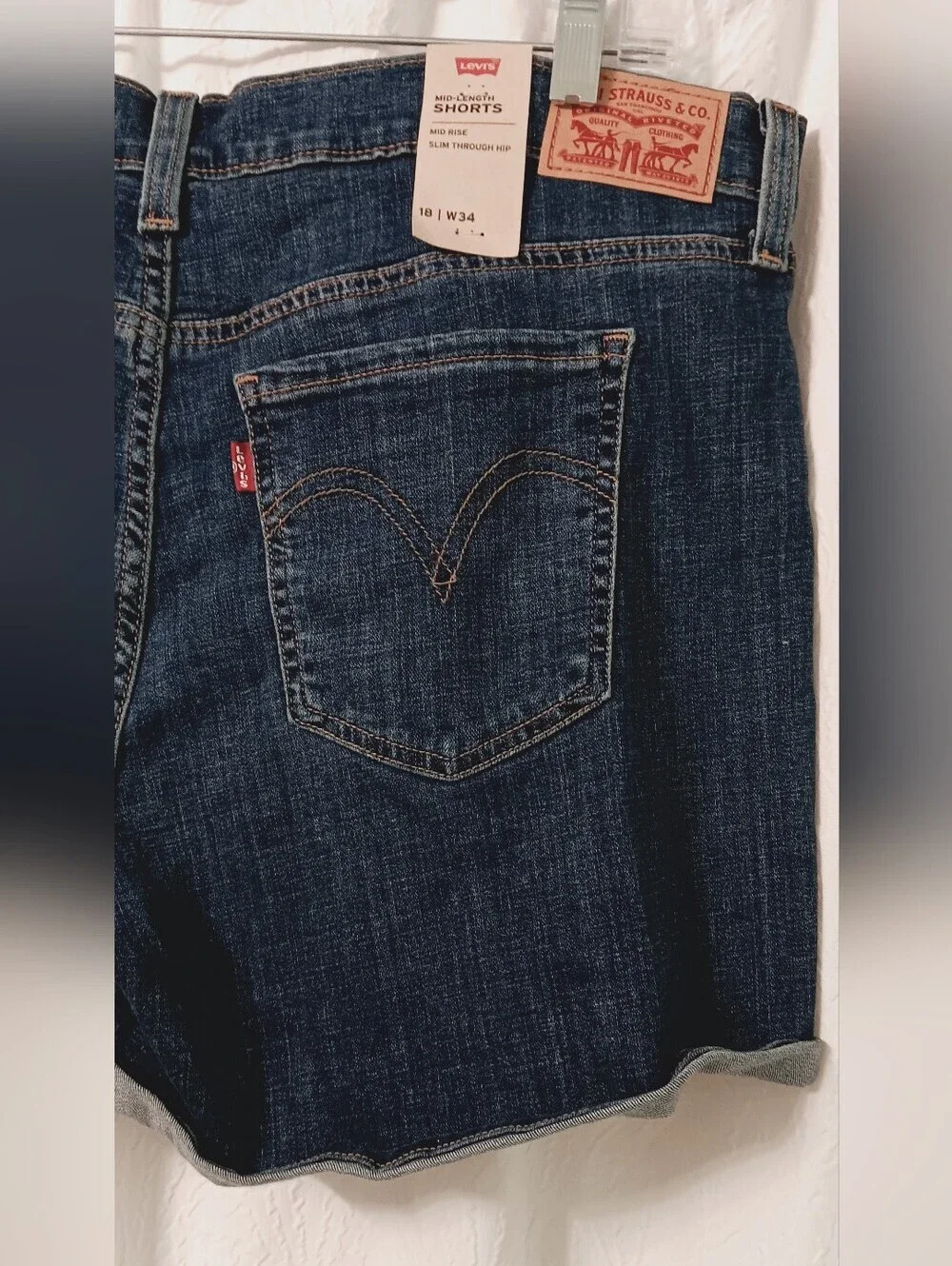 Levis Dark Wash Denim Roll-Cuff Women's Shorts Size 18
